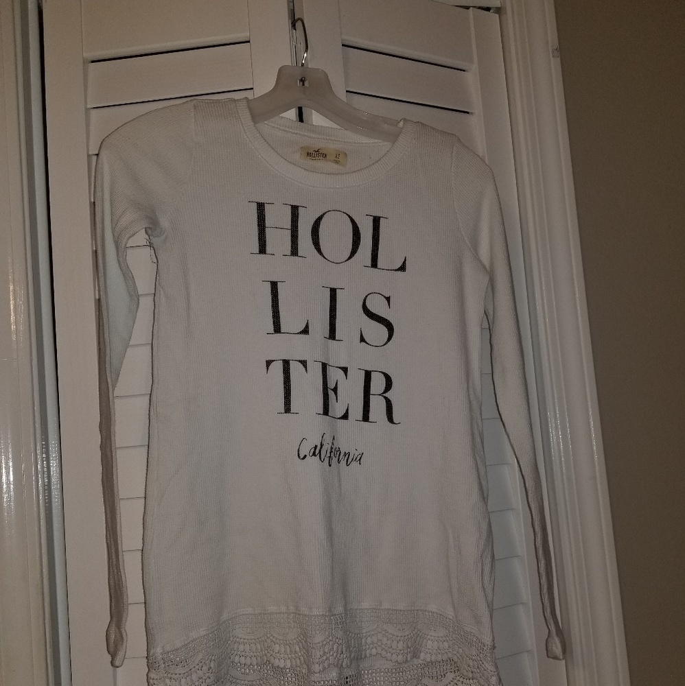 Hollister logo waffle shirt xs**BUNDLES AVAILABLE